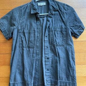 Madewell Denim Short-Sleeve Button-Up Shirt in Lunar Wash